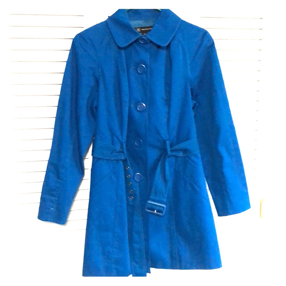 Gorgeous Lightweight Jacket Size: Medium